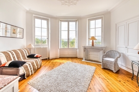 白色家居装修沙发木地板家具摄影图片